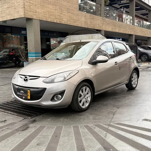 Mazda 2 2014 - $40.900.000 | Rival