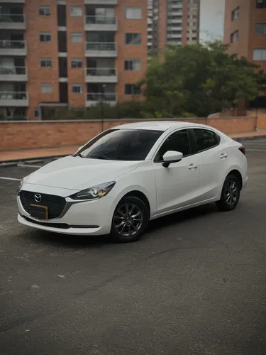 Mazda 2 2021 - $59.900.000 | Rival