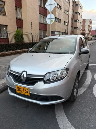 Renault Logan 2017 - $40.000.000 | Rival