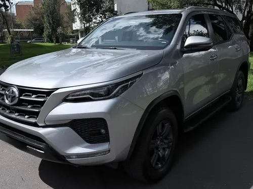 Toyota Fortuner 2023 - $220.000.000 | Rival