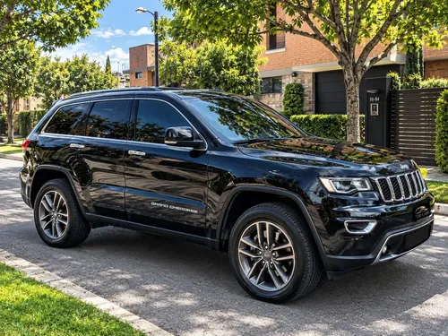 Jeep Grand Cherokee 2021 - $116.000.000 | Rival