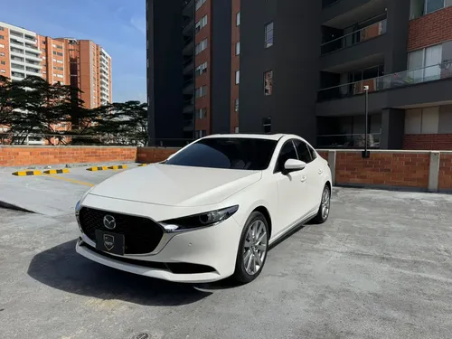 Mazda 3 2026 - $111.500.000 | Rival
