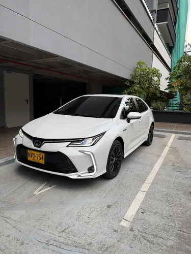 Toyota Corolla 2024 - $116.000.000 | Rival