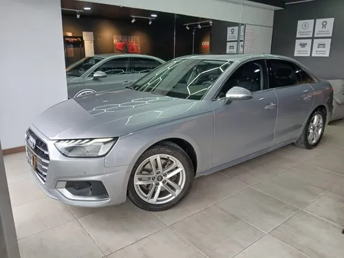 Audi A4 2022 - $103.900.000 | Rival