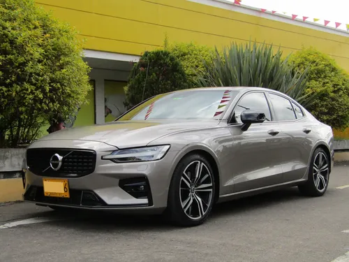Volvo S60 2021 - $110.000.000 | Rival