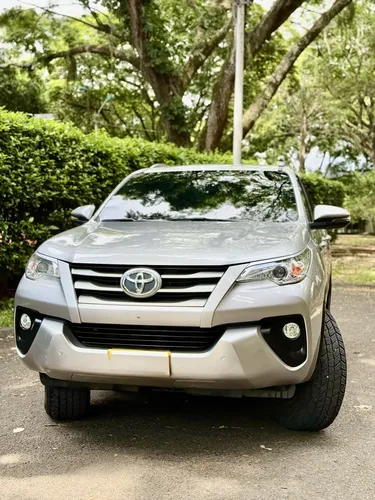 Toyota Fortuner 2020 - $175.000.000 | Rival