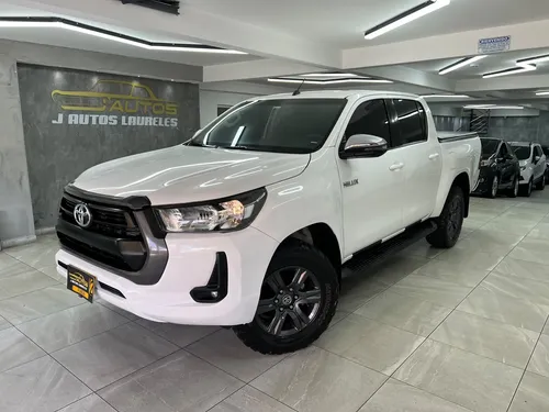 Toyota Hilux 2023 - $189.900.000 | Rival