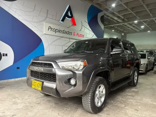 Toyota 4Runner 2017 - $172.000.000 | Rival