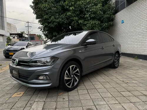 Volkswagen Virtus 2021 - $63.900.000 | Rival