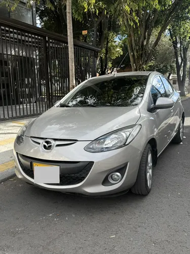 Mazda 2 2012 - $40.000.000 | Rival