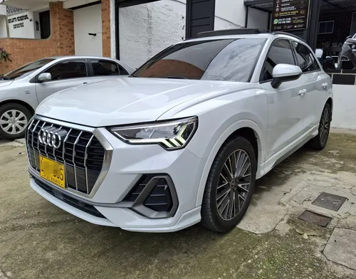 Audi Q3 2022 - $110.000.000 | Rival