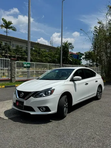 Nissan Sentra 2018 - $55.000.000 | Rival