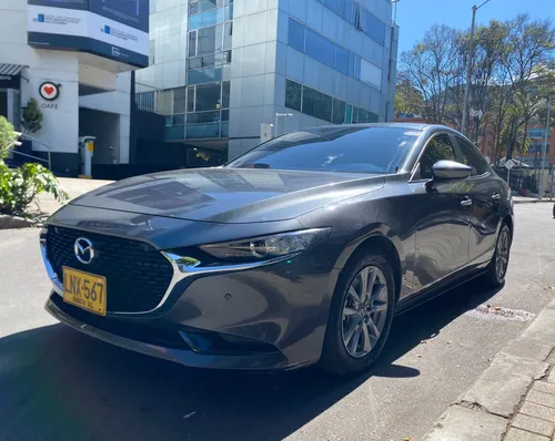 Mazda 3 2024 - $92.000.000 | Rival