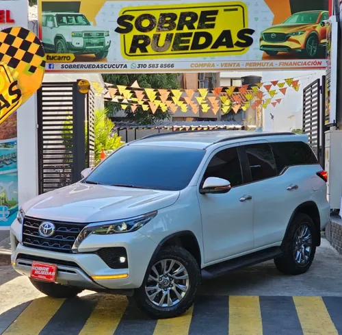 Toyota Fortuner 2021 - $195.900.000 | Rival