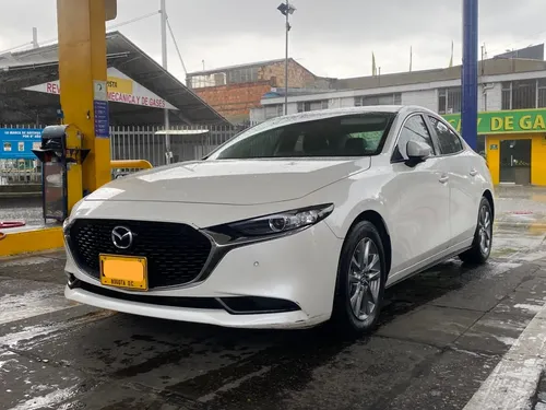 Mazda 3 2024 - $98.500.000 | Rival