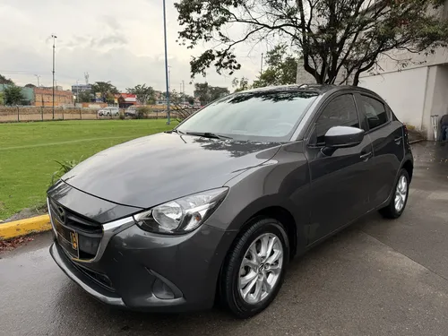 Mazda 2 2018 - $48.800.000 | Rival