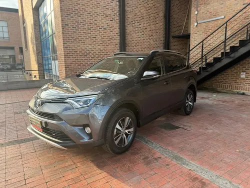 Toyota RAV4 2016 - $76.000.000 | Rival