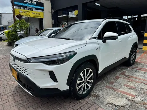 Toyota Corolla Cross 2026 - $152.000.000 | Rival