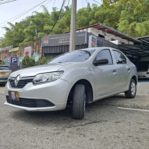 Renault Logan 2018 - $39.500.000 | Rival