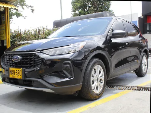 Ford Escape 2024 - $112.000.000 | Rival