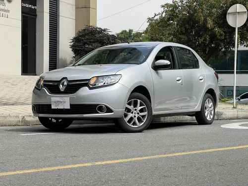 Renault Logan 2017 - $39.500.000 | Rival