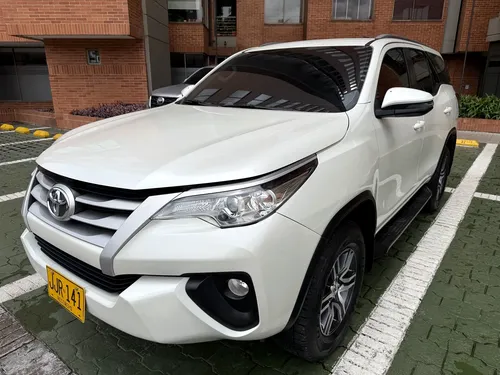 Toyota Fortuner 2020 - $185.800.000 | Rival