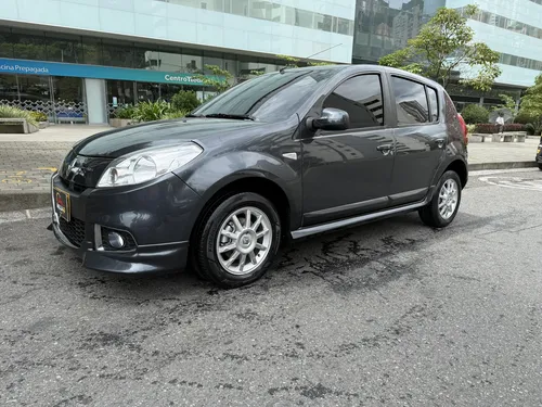 Renault Sandero 2016 - $37.800.000 | Rival