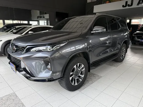 Toyota Fortuner 2024 - $310.000.000 | Rival