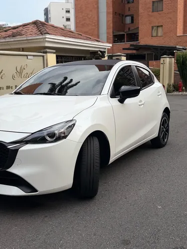 Mazda 2 2025 - $82.500.000 | Rival