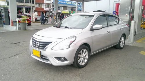 Nissan Versa 2018 - $46.700.000 | Rival