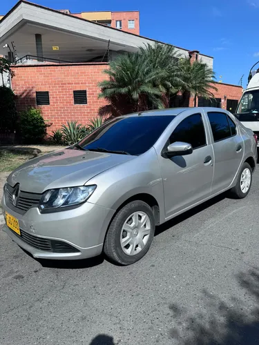 Renault Logan 2017 - $42.000.000 | Rival