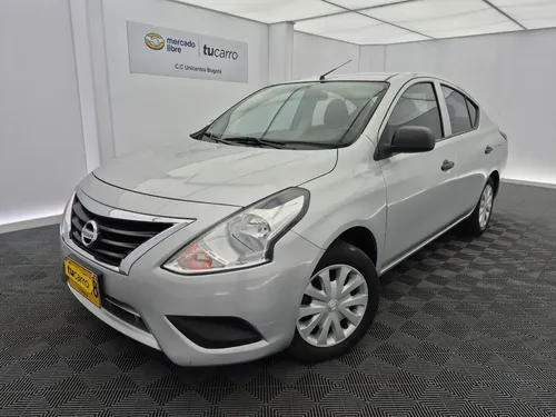Nissan Versa 2022 - $50.200.000 | Rival