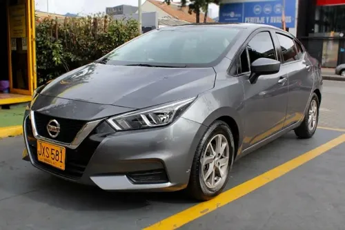 Nissan Versa 2022 - $62.000.000 | Rival