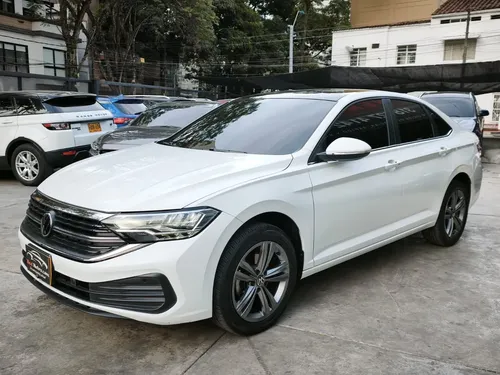 Volkswagen Jetta 2023 - $88.900.000 | Rival