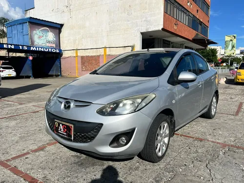 Mazda 2 2014 - $42.900.000 | Rival