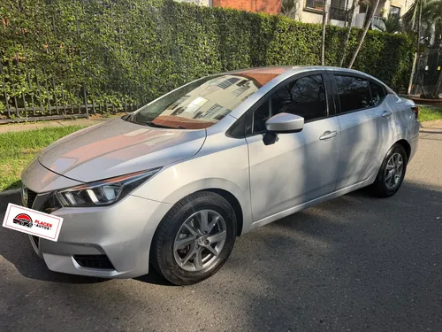 Nissan Versa 2021 - $60.800.000 | Rival