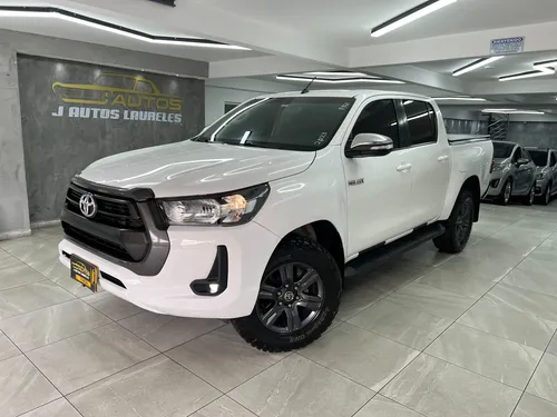 Toyota Hilux 2023 - $191.900.000 | Rival