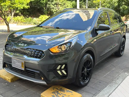 Kia Niro Hibrido 2023 - $87.900.000 | Rival