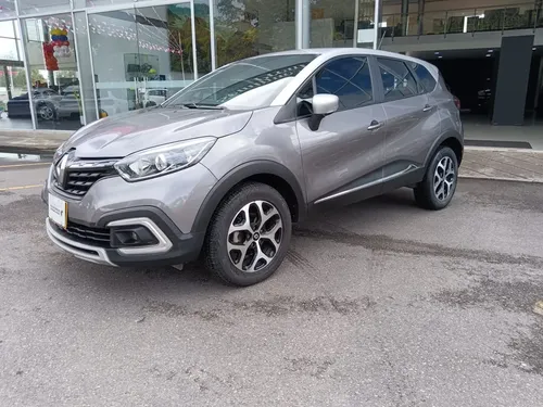 Renault Captur 2024 - $81.000.000 | Rival