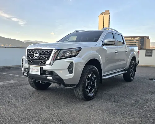 Nissan Frontier 2022 - $178.800.000 | Rival