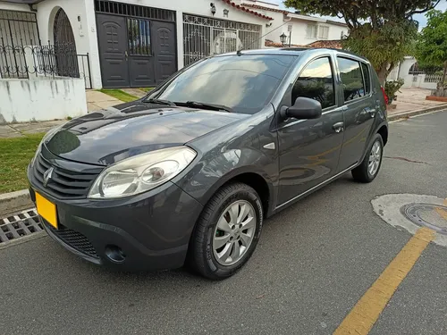 Renault Sandero 2012 - $30.500.000 | Rival