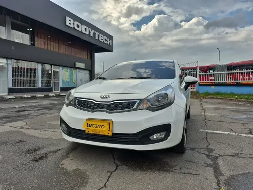 Kia Rio R 2015 - $44.500.000 | Rival