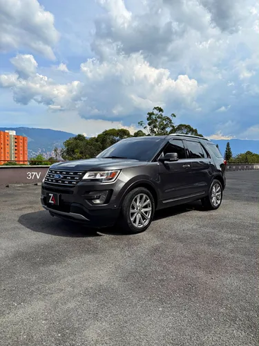 Ford Explorer 2017 - $73.900.000 | Rival