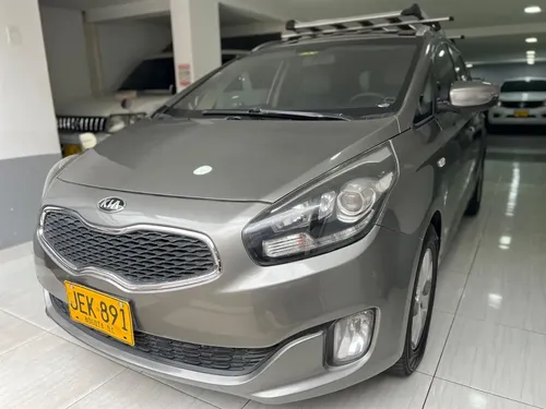 Kia Carens 2017 - $61.900.000 | Rival