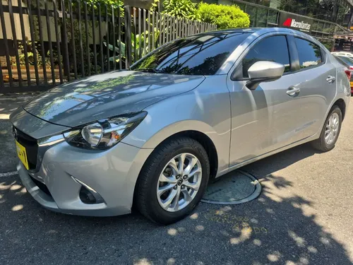 Mazda 2 Sedan 2020 - $59.990.000 | Rival
