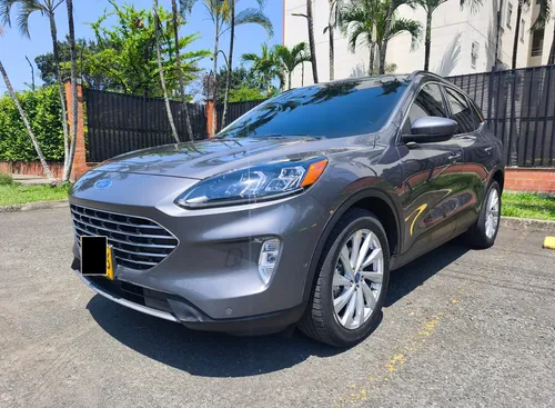 Ford Escape 2022 - $112.000.000 | Rival