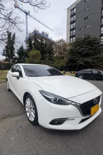 Mazda 3 2018 - $71.900.000 | Rival