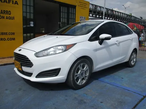 Ford Fiesta 2015 - $37.000.000 | Rival