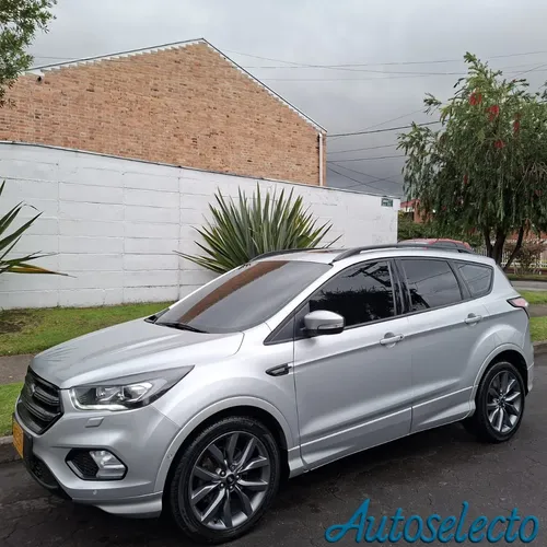 Ford Escape 2019 - $77.900.000 | Rival