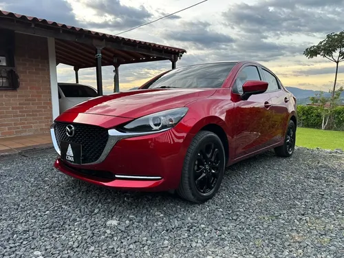 Mazda 2 Sedan 2022 - $70.999.000 | Rival